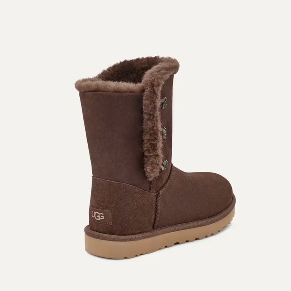 UGG Bailey snaps boot - Picture 3 of 5